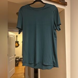 EUC Lululemon blue green short sleeve top
